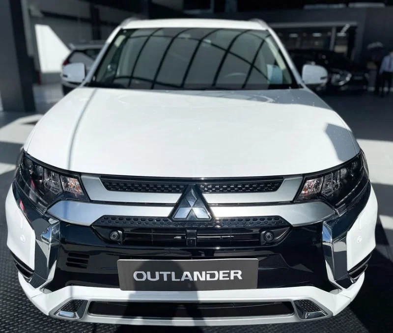 Thuế phí trước bạ, giá lăn bánh Outlander 2024 tại Gia Lai 1 Thuế Phí Trước Bạ, Giá Lăn Bánh Outlander 2024 Tại Gia Lai