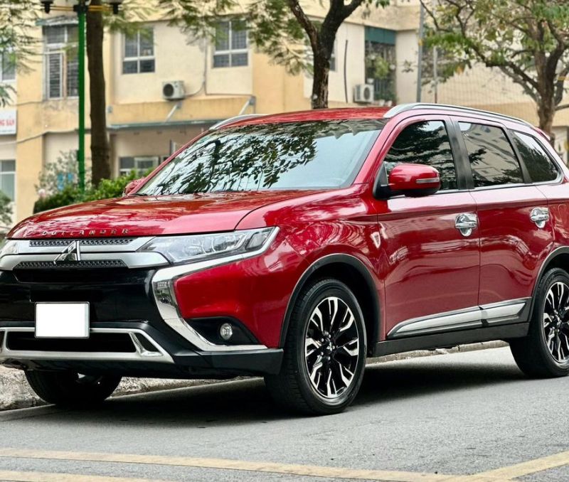Giá lăn bánh Outlander 2024 tại Bình Dương và thuế phí trước bạ