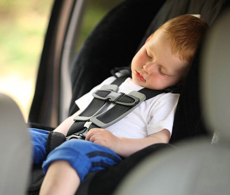 3 Kỹ Năng Thoát Hiểm Cho Trẻ Bị Kẹt Trong ô Tô