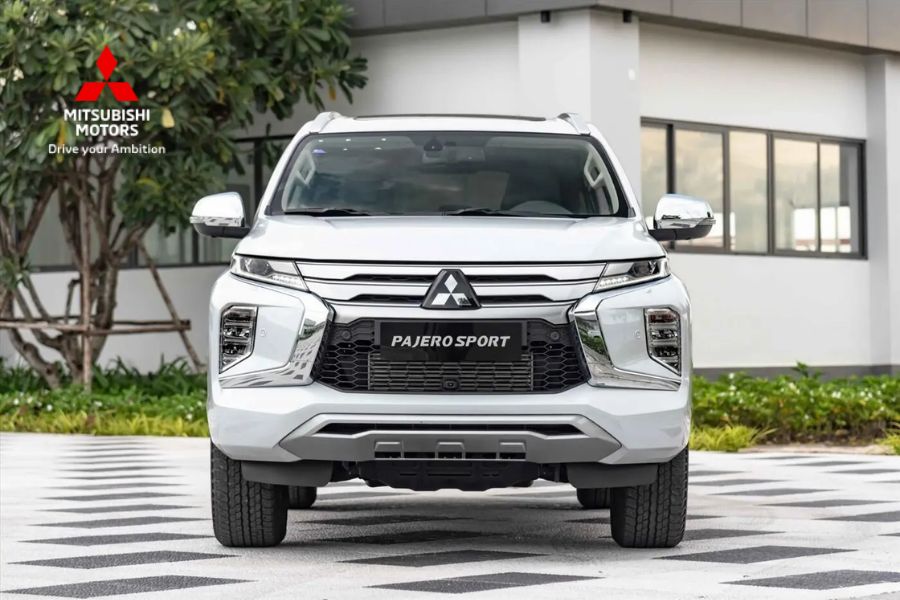 Mitsubishi Pajero Sport Diesel 4X2 AT - SUV 7 chỗ mạnh mẽ, tiện nghi vượt trội 2 Mitsubishi Pajero Sport Diesel 4x2 At Suv 7 Chỗ Mạnh Mẽ, Tiện Nghi Vượt Trội