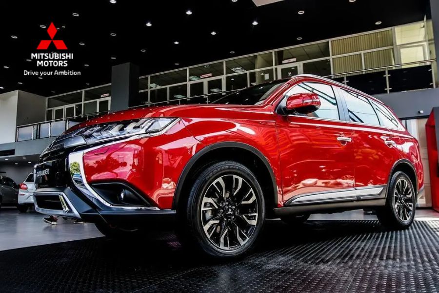 Mitsubishi Outlander 2.0 Cvt – Suv 7 Chỗ Tiết Kiệm Nhiên Liệu